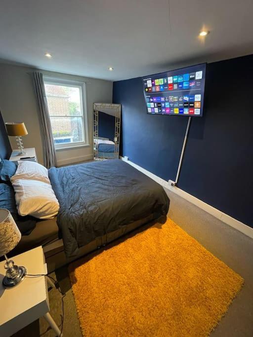 City Heights Apartment Canterbury Bagian luar foto
