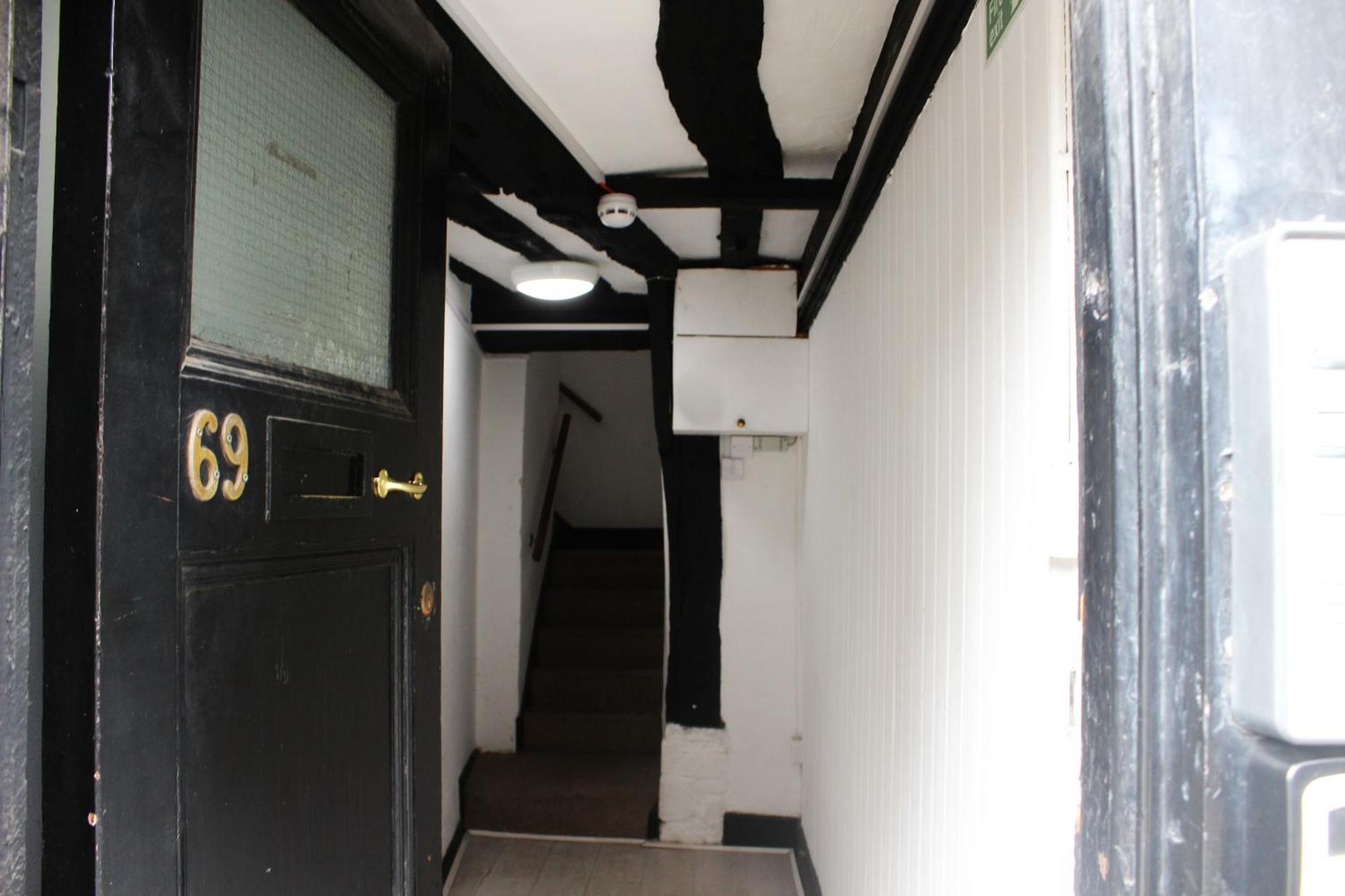 City Heights Apartment Canterbury Bagian luar foto